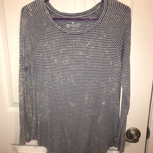 blue long sleeve shirt